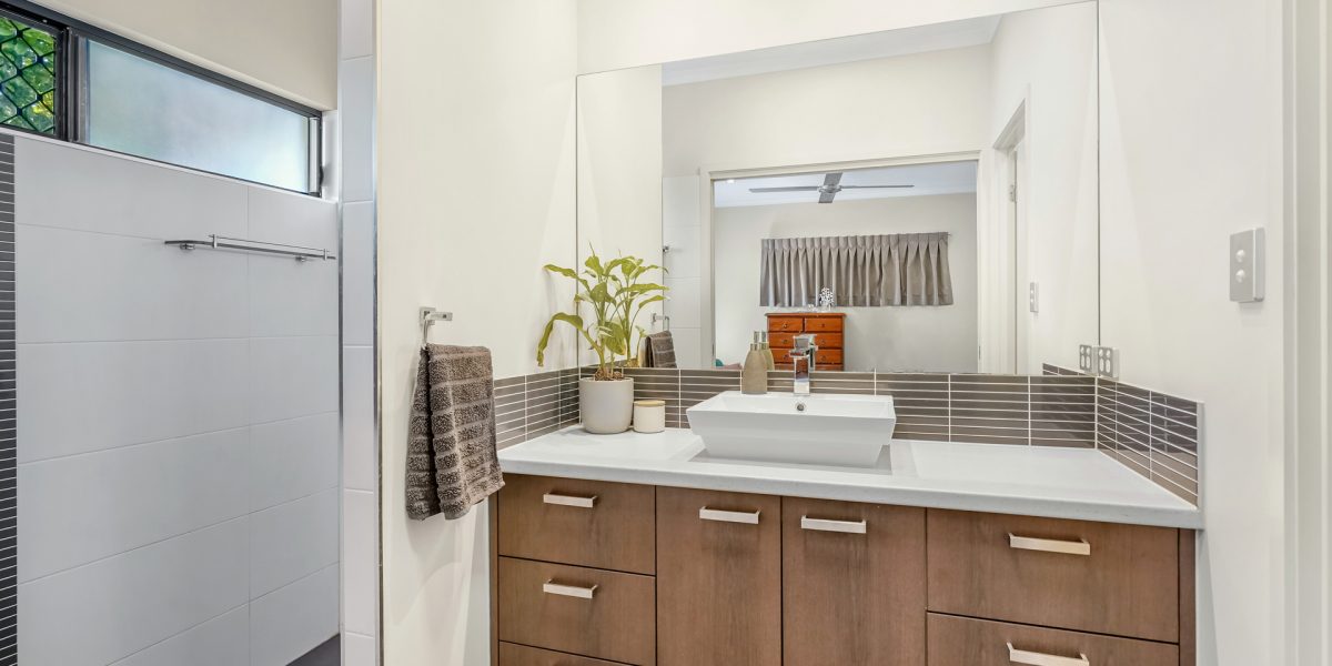 54 West Parkridge Drive, Brinsmead, QLD 4870 AUS