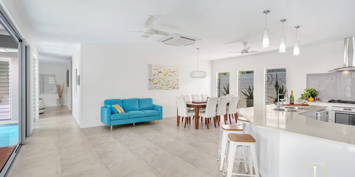 28 Lagoon Drive, Trinity Beach, QLD 4879 AUS