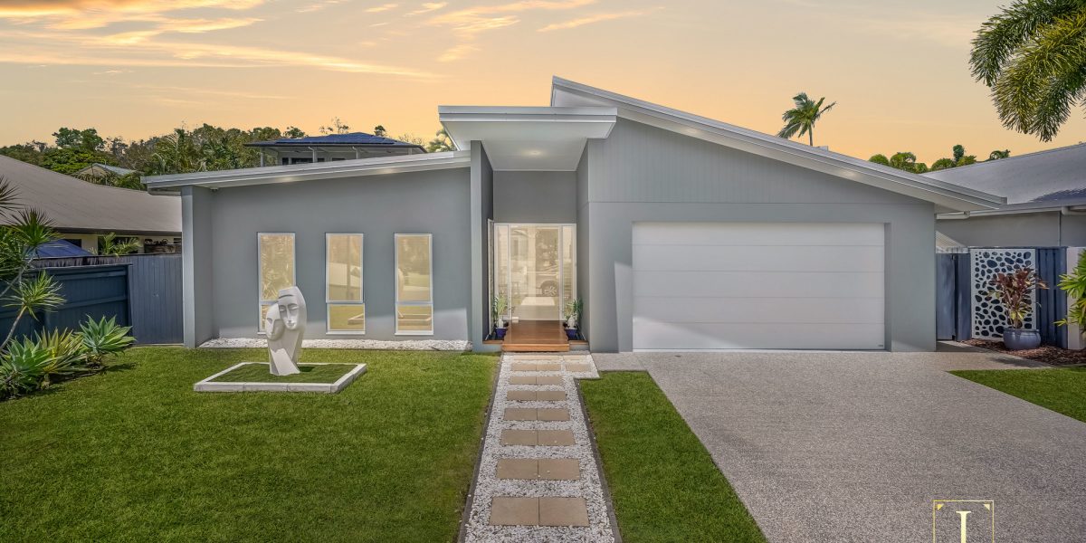 28 Lagoon Drive, Trinity Beach, QLD 4879 AUS