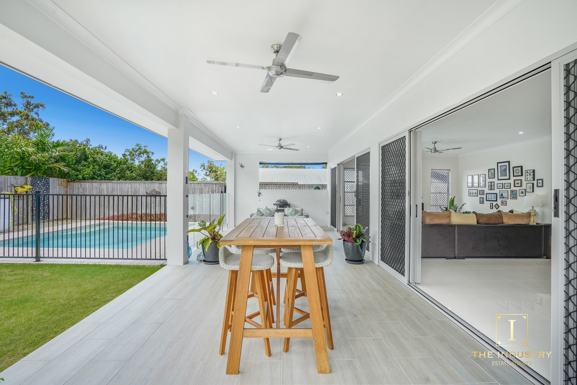 11 Mooreland Place, Kewarra Beach, QLD 4879 AUS