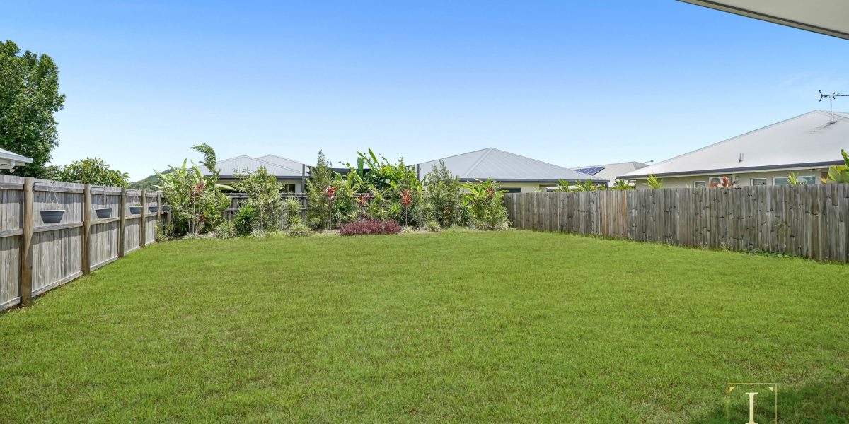 6 Munderra Close, Smithfield, QLD 4878 AUS