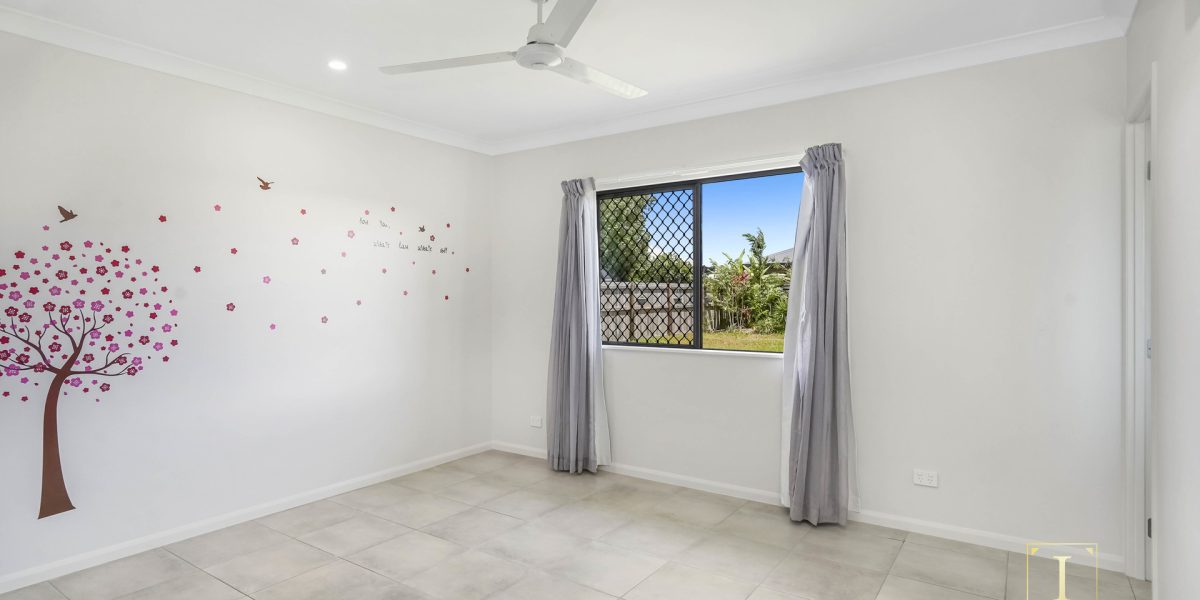 6 Munderra Close, Smithfield, QLD 4878 AUS