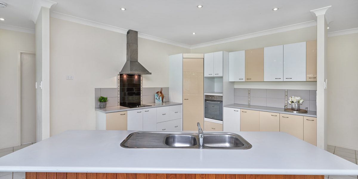 14 Charnley Avenue, Bentley Park, QLD 4869 AUS