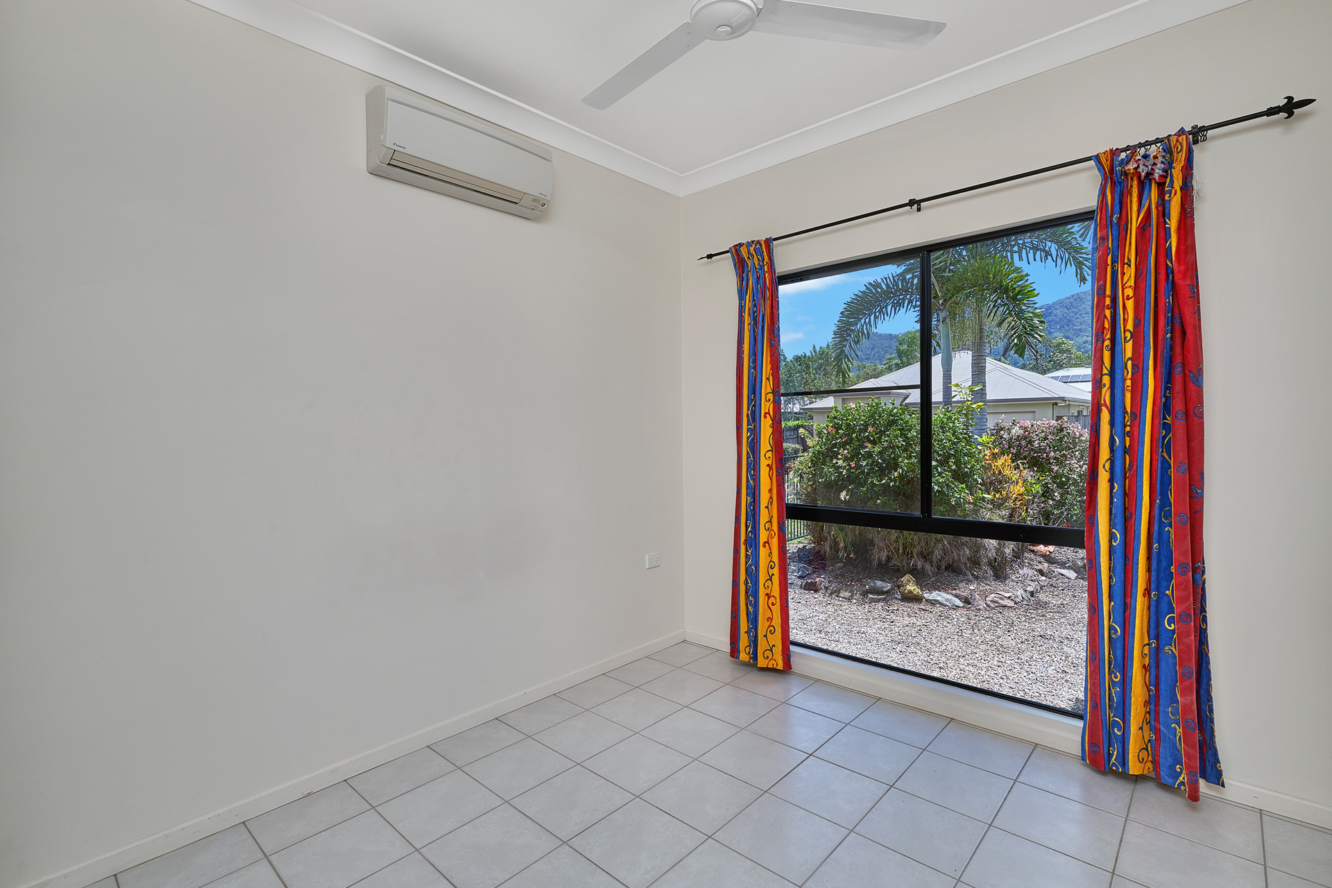 14 Charnley Avenue, Bentley Park, QLD 4869 AUS