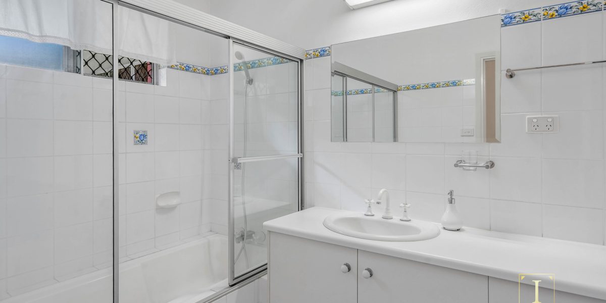 1 Pearl Close, Bayview Heights, QLD 4868 AUS