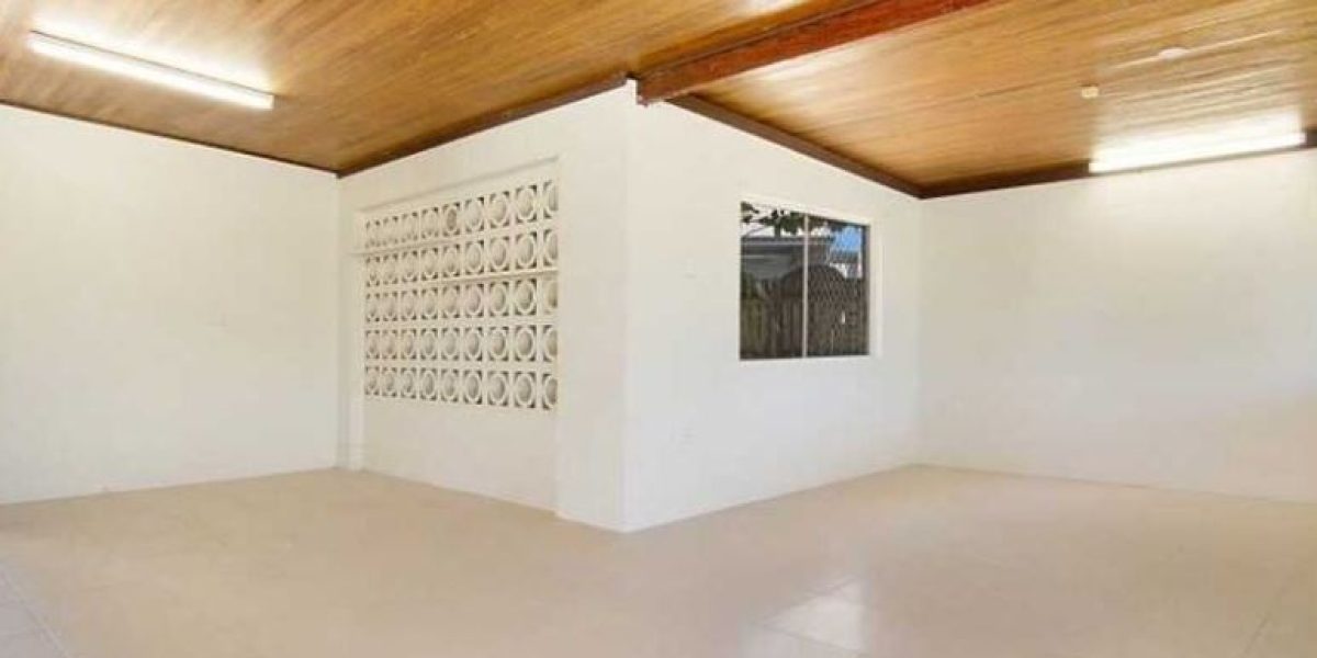 2 Rose Blank Close, Manunda, QLD 4870 AUS