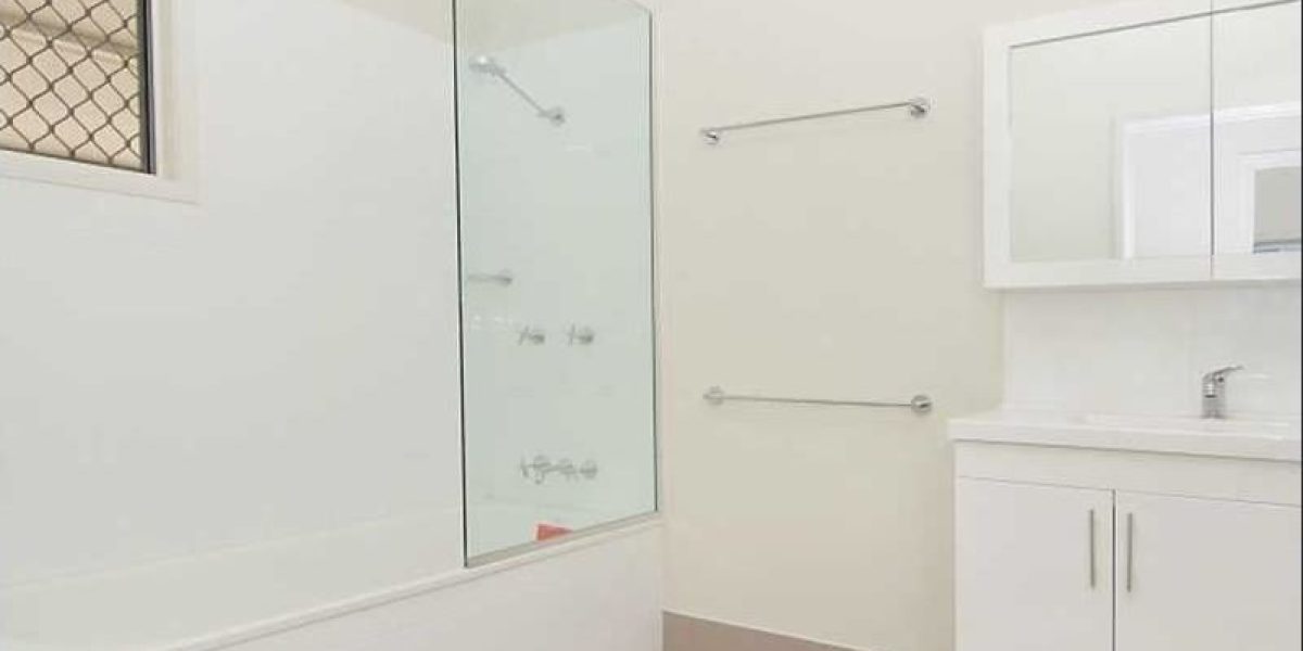 2 Rose Blank Close, Manunda, QLD 4870 AUS