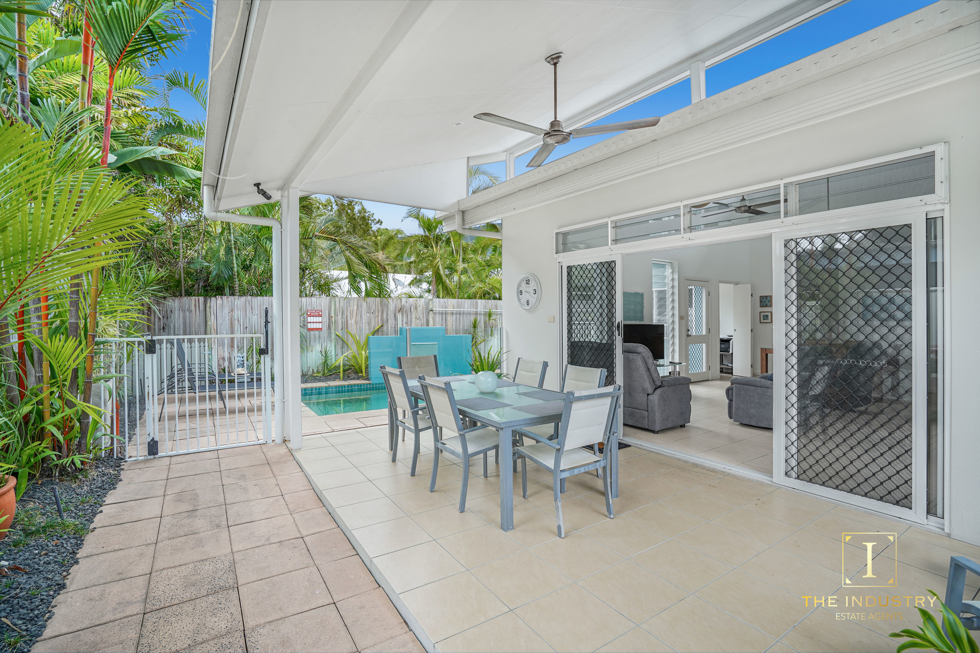 2/3 Upolu Esplanade, Clifton Beach, QLD 4879 AUS