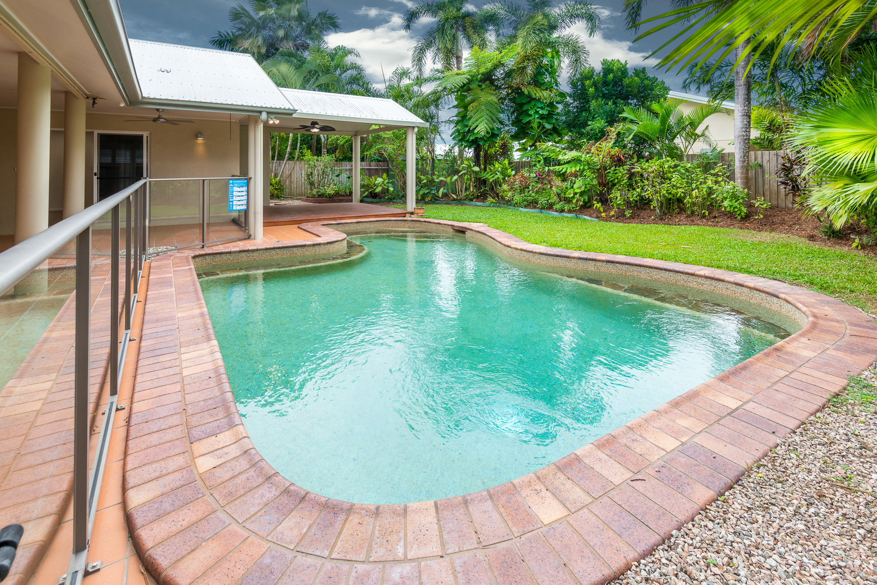 14 Thais Street, Palm Cove, QLD 4879 AUS