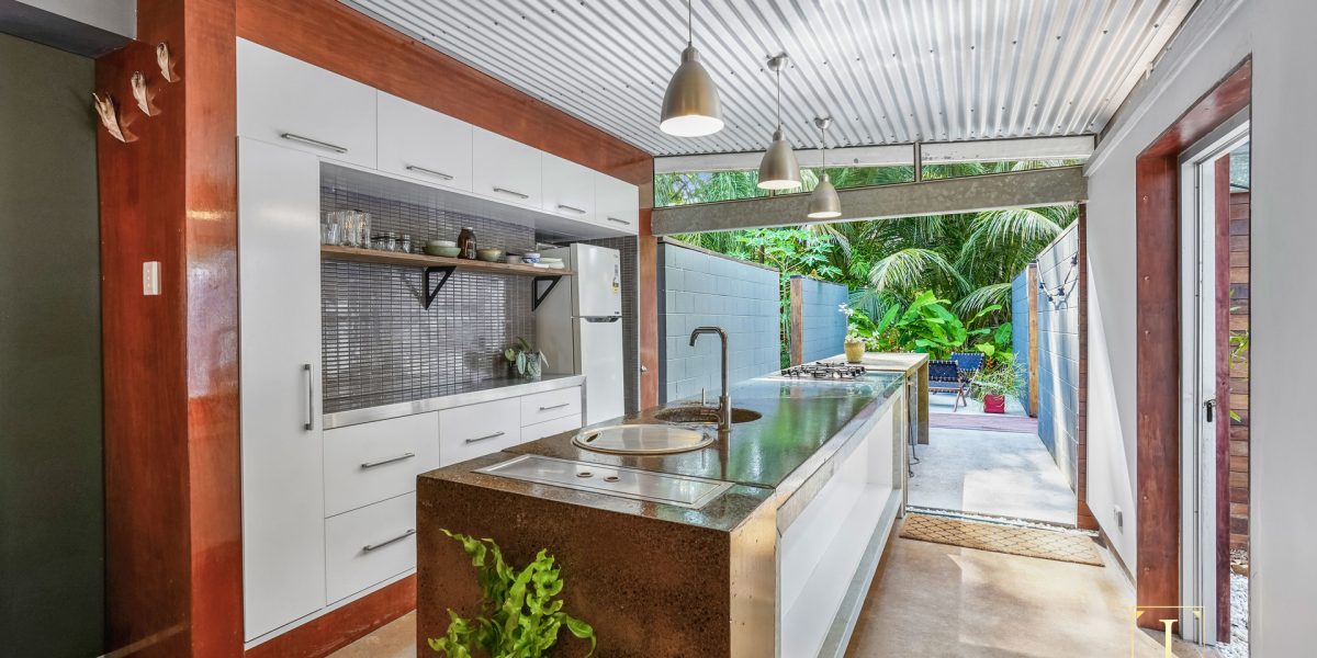 3 Caddy Street, Yorkeys Knob, QLD 4878 AUS