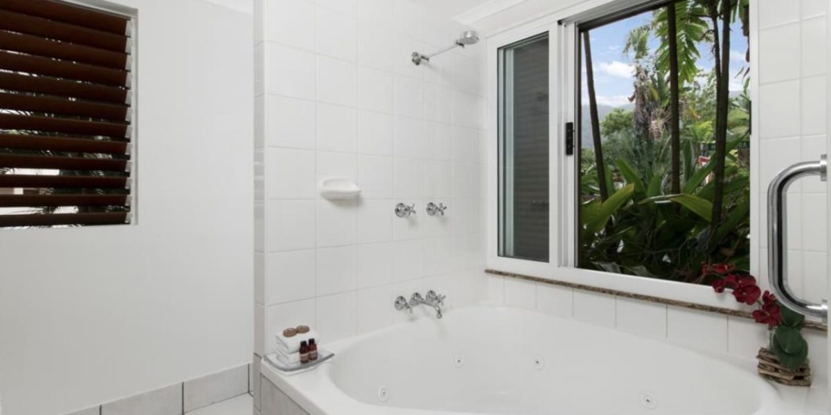 27/10-14 Amphora Street, Palm Cove, QLD 4879 AUS