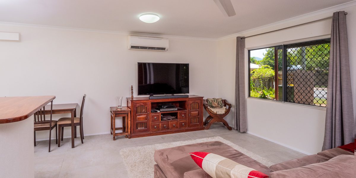 38 Oleander Street, Holloways Beach, QLD 4878 AUS