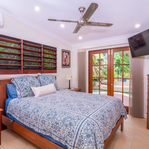 24 Nolan Street, Whitfield, QLD 4870 AUS