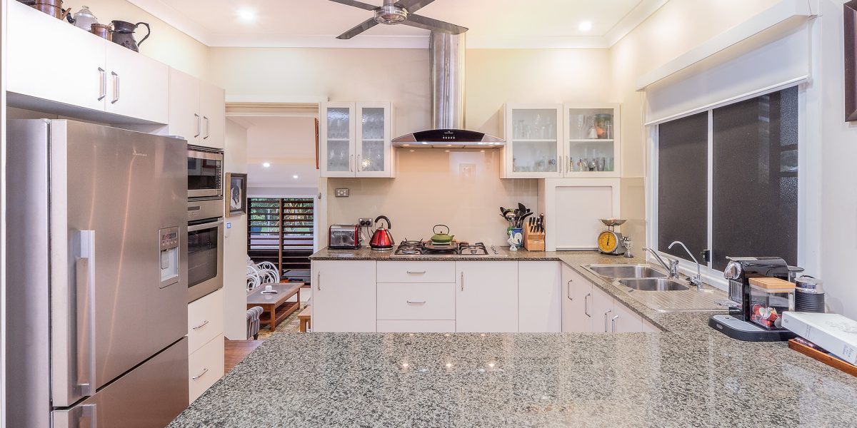 24 Nolan Street, Whitfield, QLD 4870 AUS