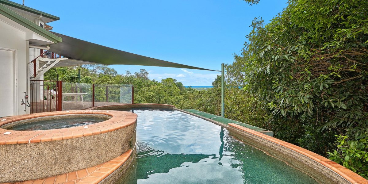 2/54-56 Fig Tree Drive, Caravonica, QLD 4878 AUS