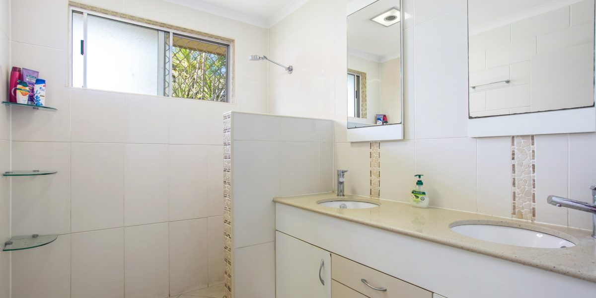 30 Skull Road, White Rock, QLD 4868 AUS