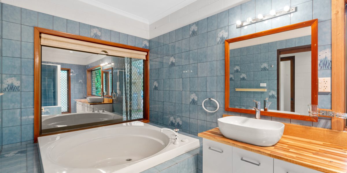 14 Quail Close, Woree, QLD 4868 AUS