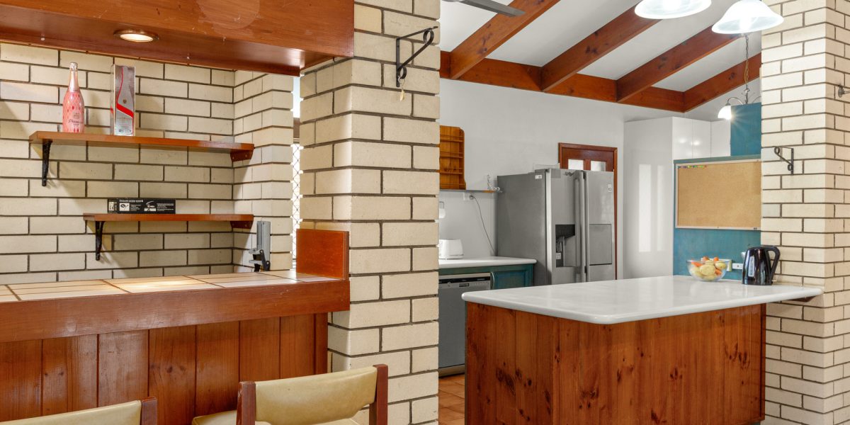14 Quail Close, Woree, QLD 4868 AUS