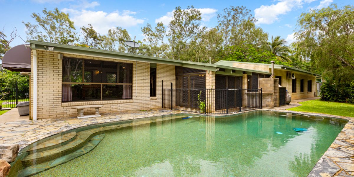 14 Quail Close, Woree, QLD 4868 AUS