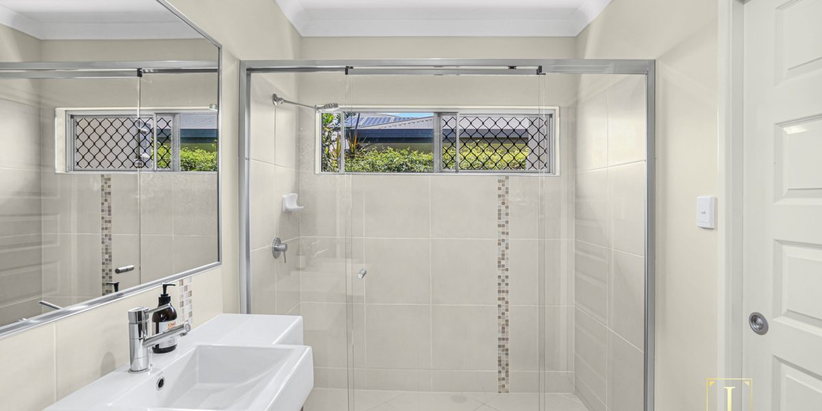 4 Tanjong Close, Kewarra Beach, QLD 4879 AUS