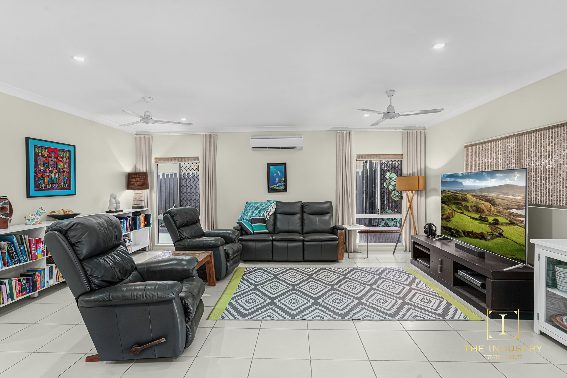 4 Tanjong Close, Kewarra Beach, QLD 4879 AUS