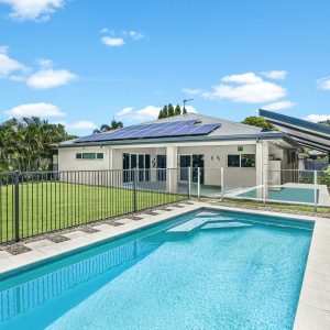 4 Tanjong Close, Kewarra Beach, QLD 4879 AUS