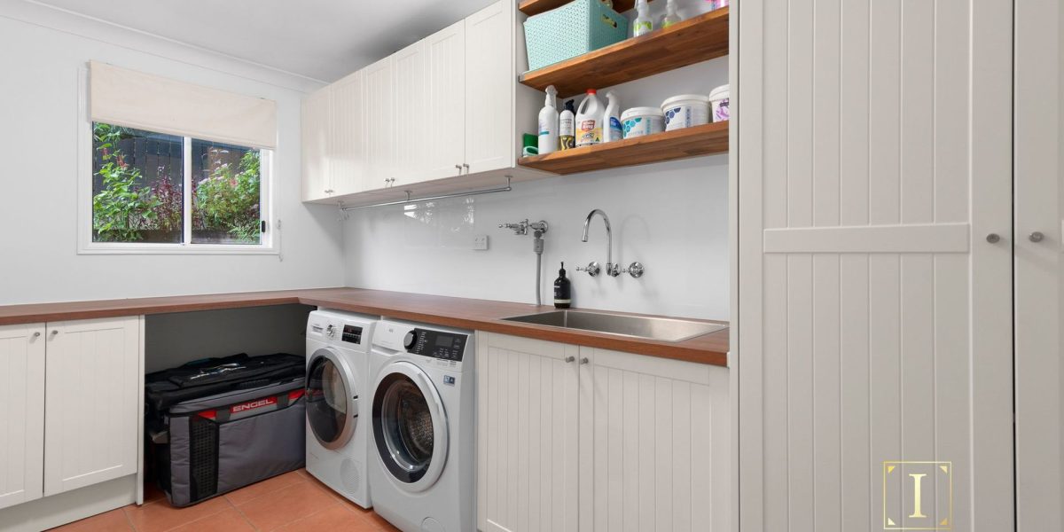 74 Fairley Street, Redlynch, QLD 4870 AUS