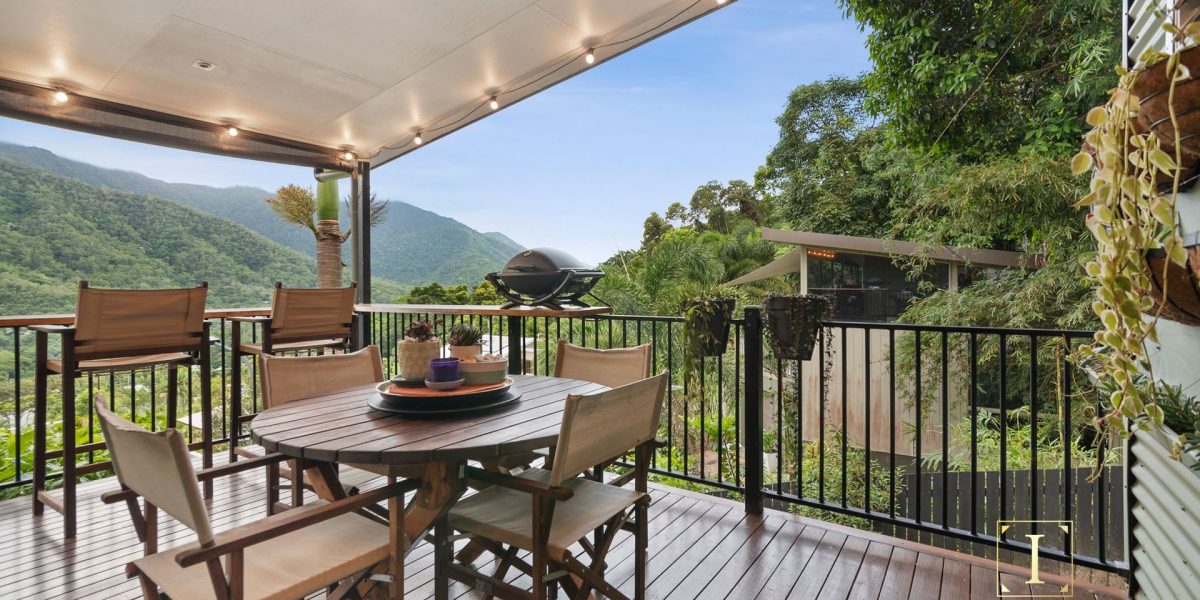 74 Fairley Street, Redlynch, QLD 4870 AUS