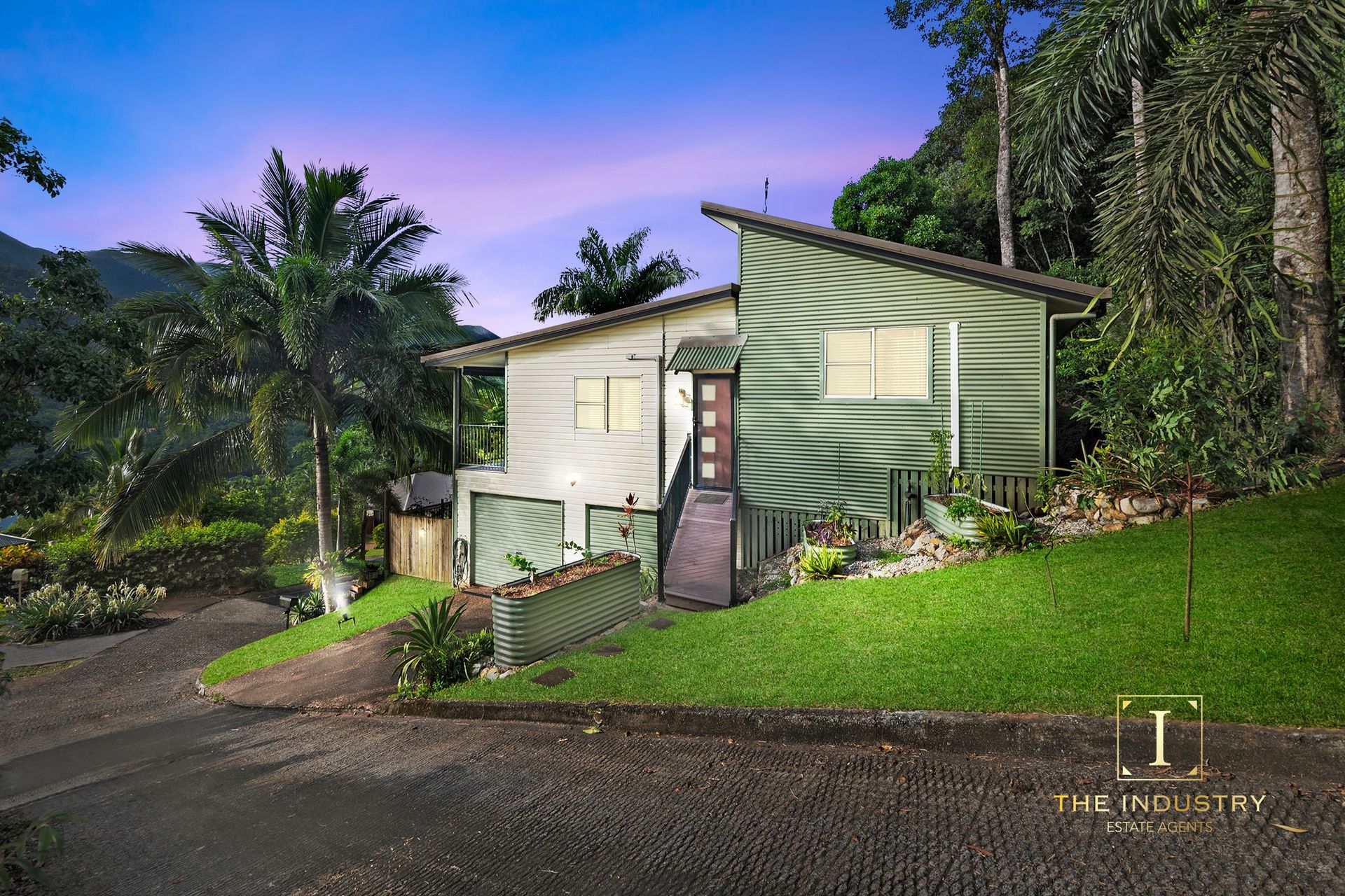 74 Fairley Street, Redlynch, QLD 4870 AUS