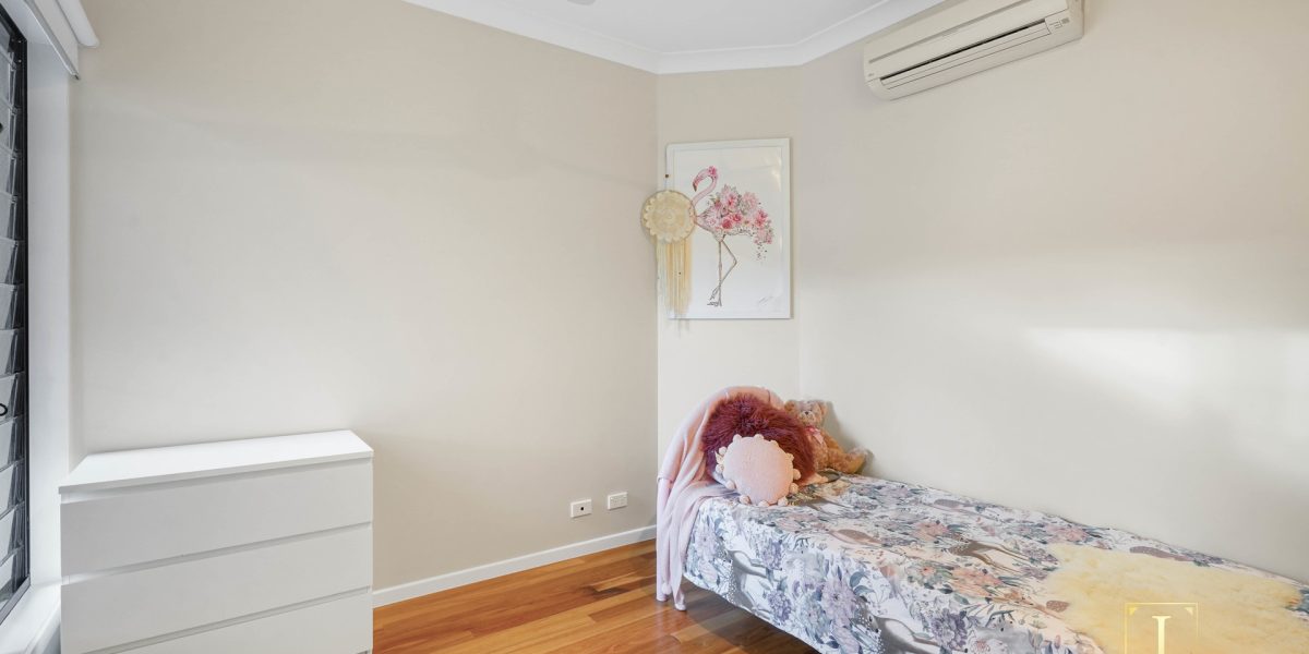 11 Norwood Crescent, Trinity Park, QLD 4879 AUS