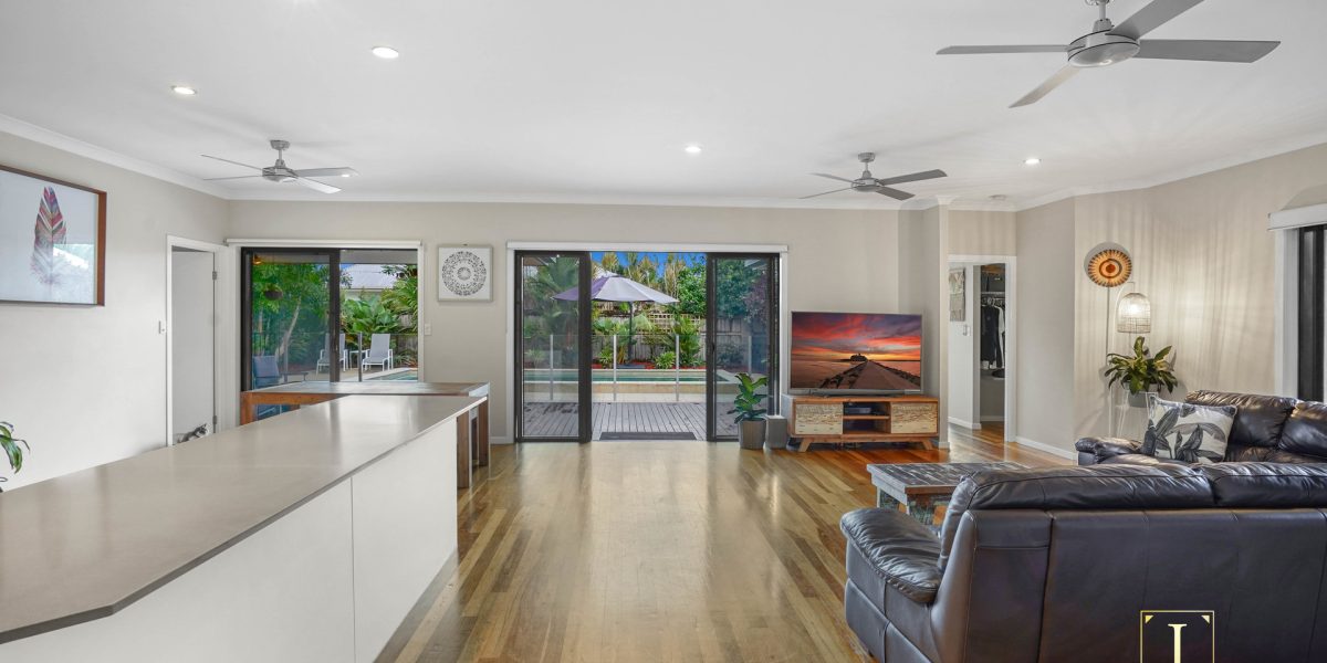 11 Norwood Crescent, Trinity Park, QLD 4879 AUS