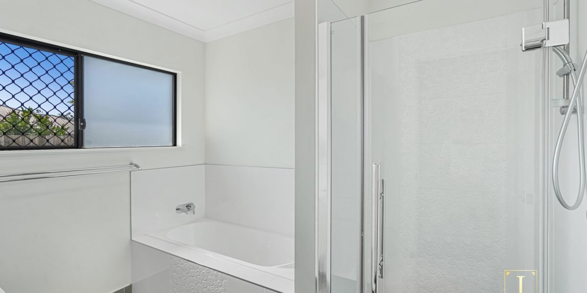 36 The Avenue, Trinity Park, QLD 4879 AUS