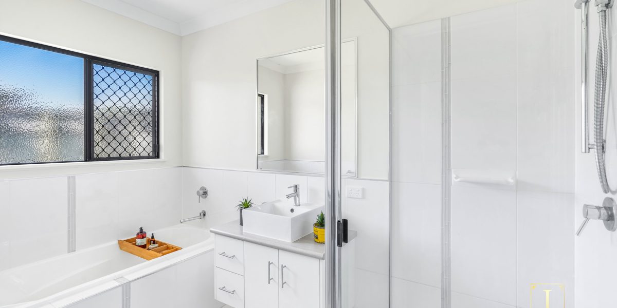 8 Sandridge Way, Smithfield, QLD 4878 AUS