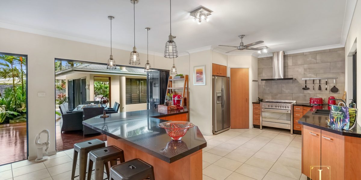 3 Connemara Close, Trinity Beach, QLD 4879 AUS