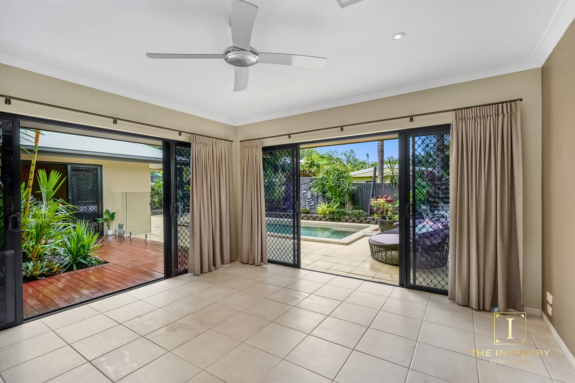 3 Connemara Close, Trinity Beach, QLD 4879 AUS