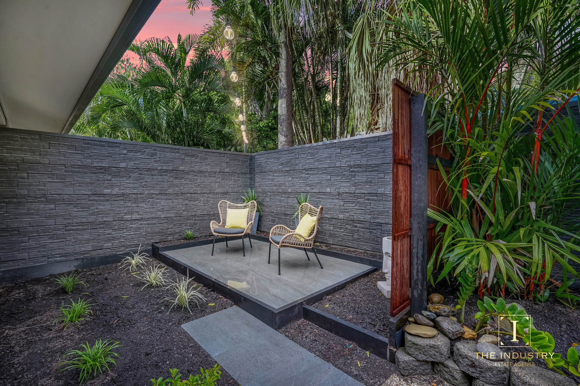 3 Connemara Close, Trinity Beach, QLD 4879 AUS