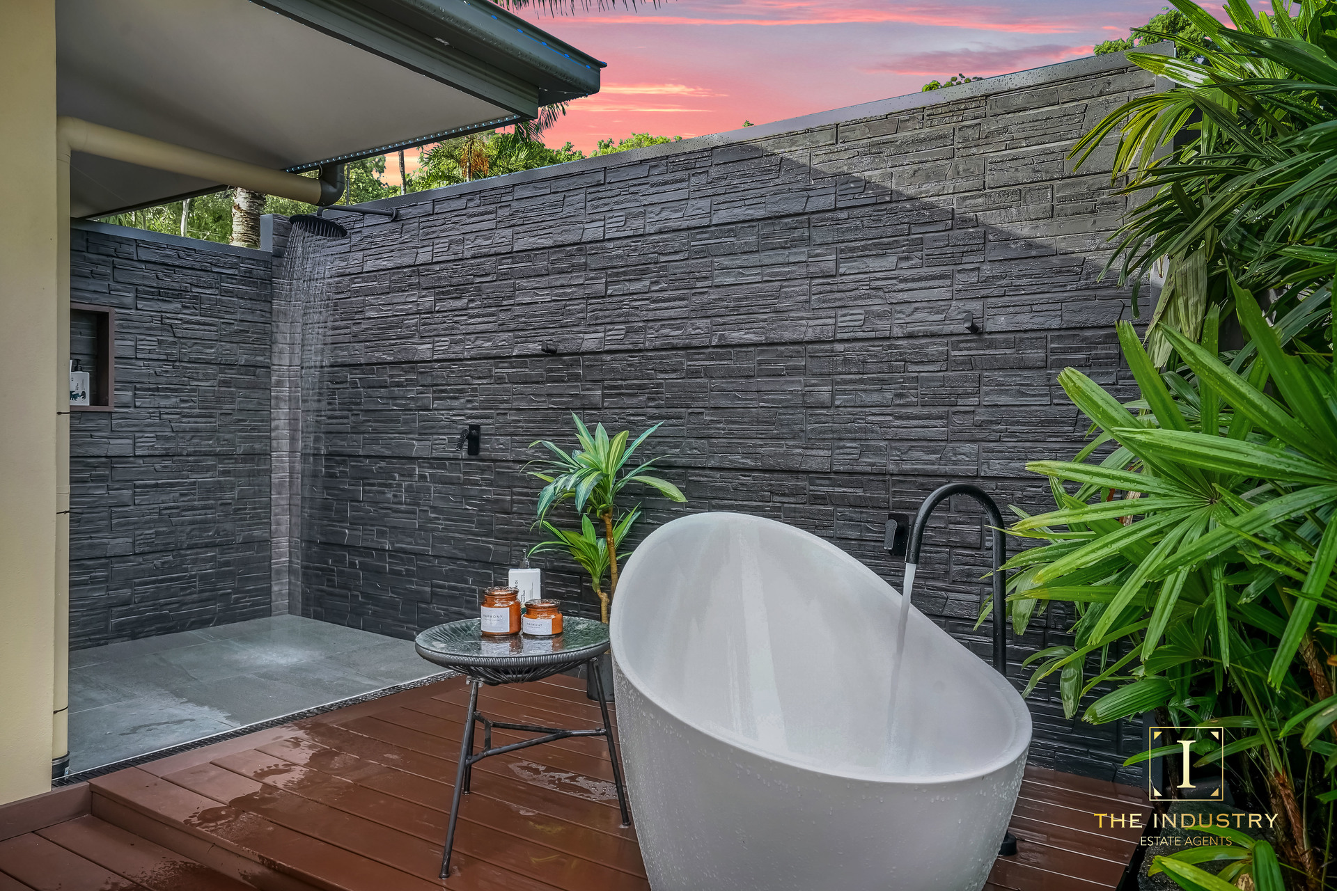 3 Connemara Close, Trinity Beach, QLD 4879 AUS