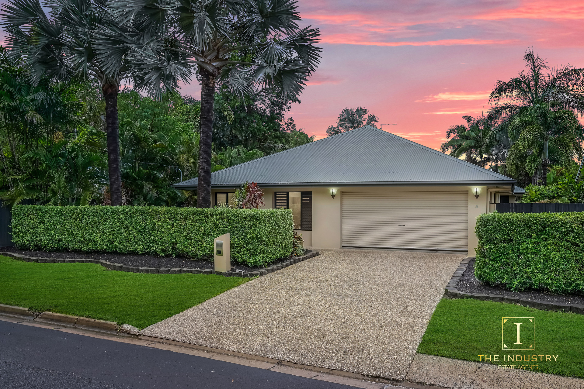 3 Connemara Close, Trinity Beach, QLD 4879 AUS