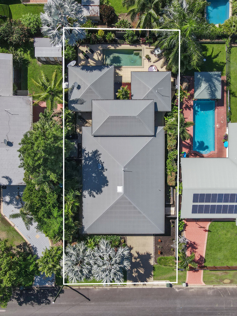 3 Connemara Close, Trinity Beach, QLD 4879 AUS