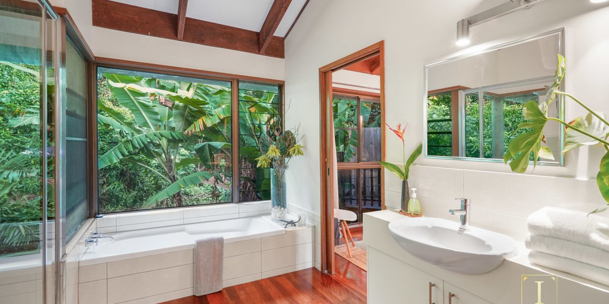 10 Trinidad Close, Trinity Beach, QLD 4879 AUS