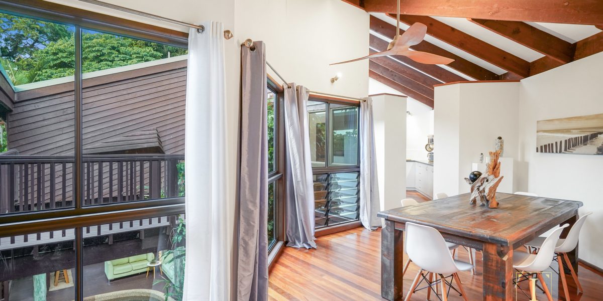10 Trinidad Close, Trinity Beach, QLD 4879 AUS