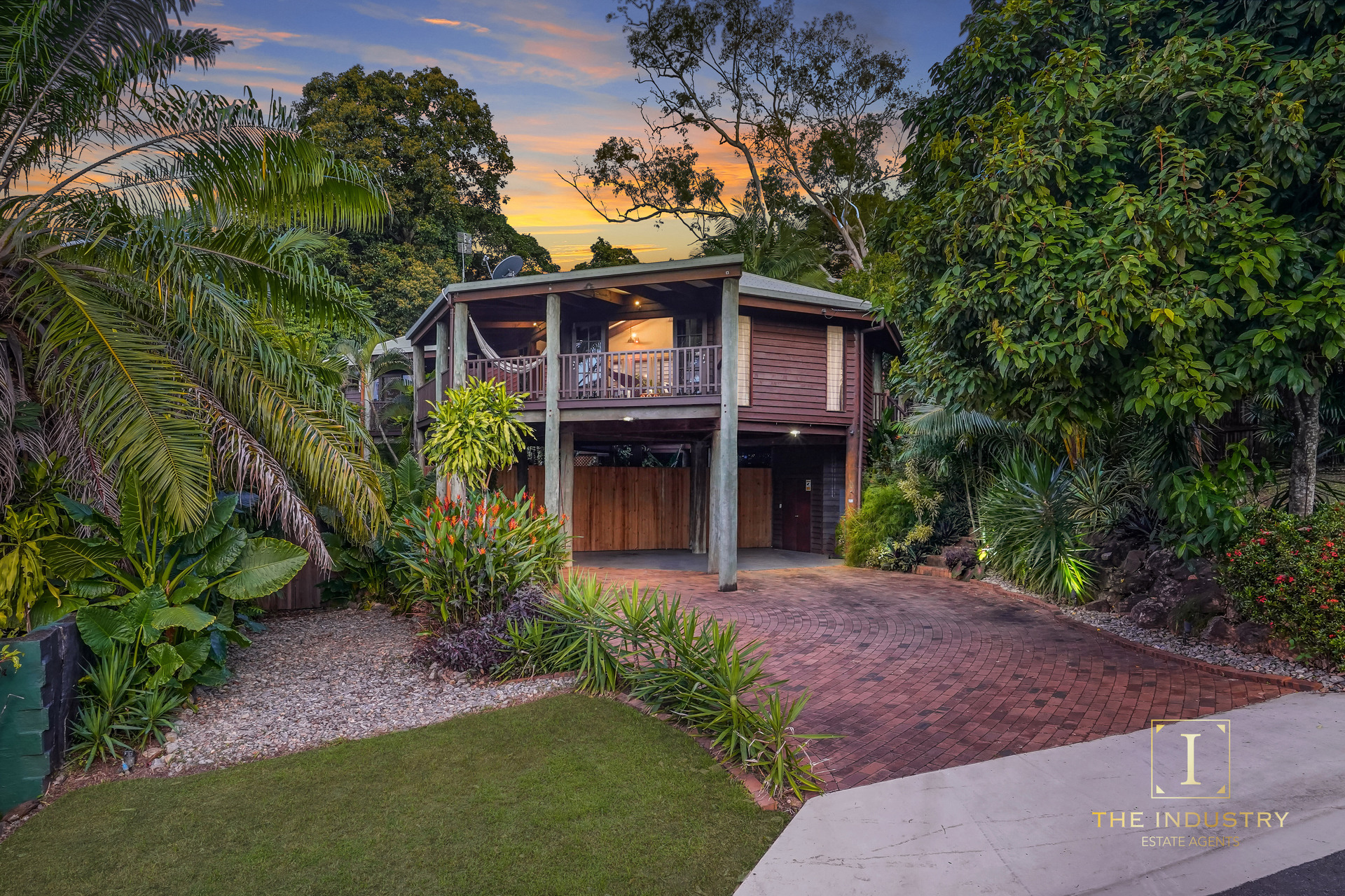 10 Trinidad Close, Trinity Beach, QLD 4879 AUS