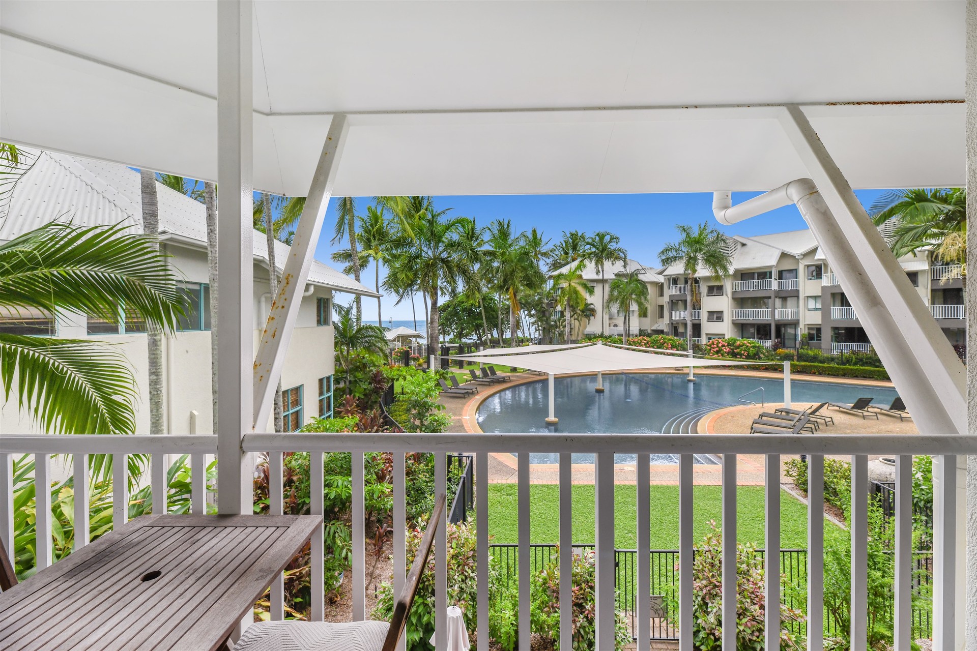 4/65-75 Vasey Esplanade, Trinity Beach, QLD 4879 AUS