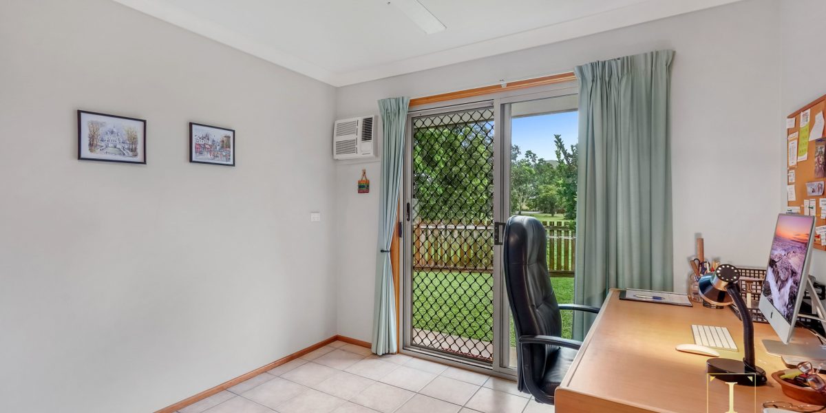 9 Heritage Street, Redlynch, QLD 4870 AUS