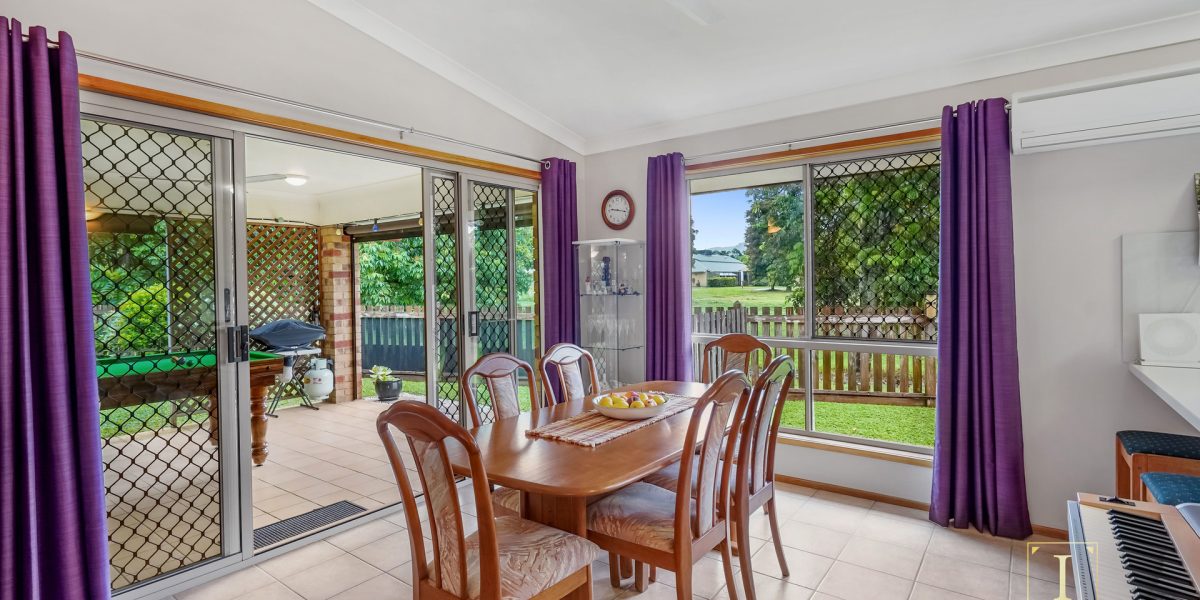 9 Heritage Street, Redlynch, QLD 4870 AUS