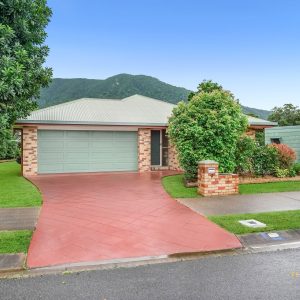 9 Heritage Street, Redlynch, QLD 4870 AUS