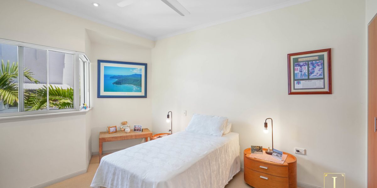 10/77 Arlington Esplanade, Clifton Beach, QLD 4879 AUS