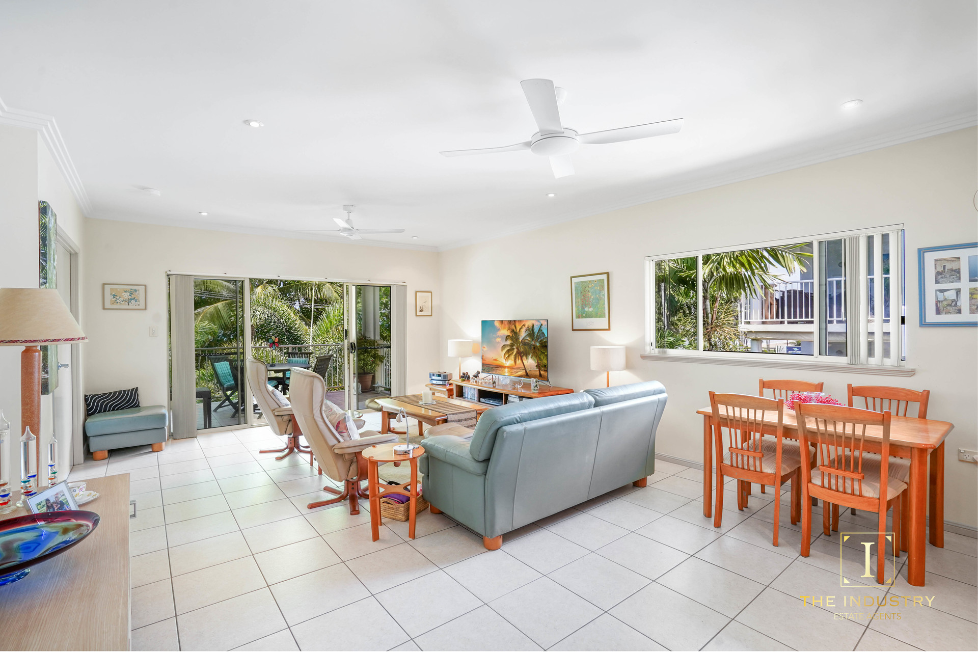 10/77 Arlington Esplanade, Clifton Beach, QLD 4879 AUS