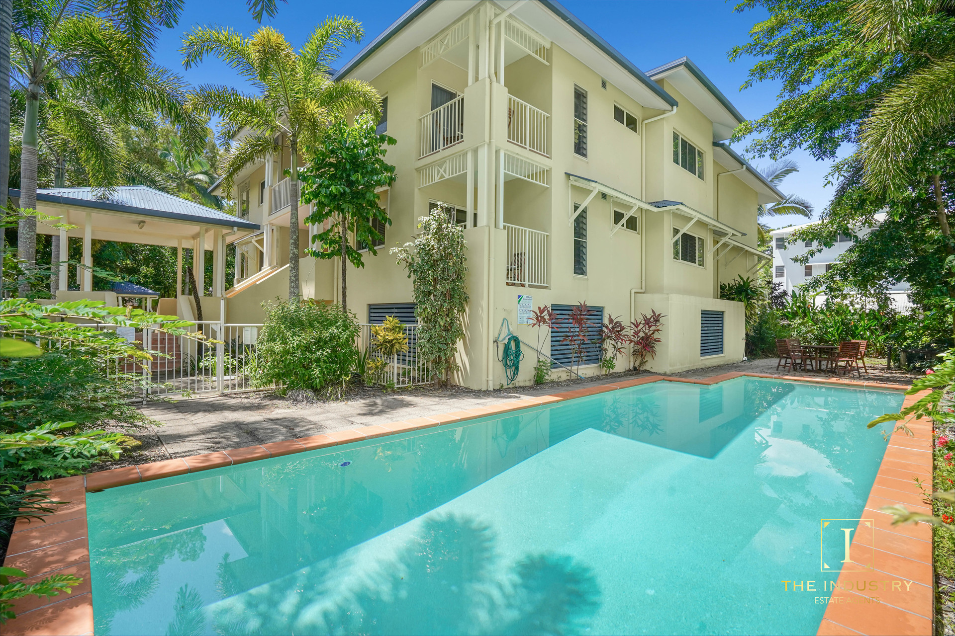 10/77 Arlington Esplanade, Clifton Beach, QLD 4879 AUS