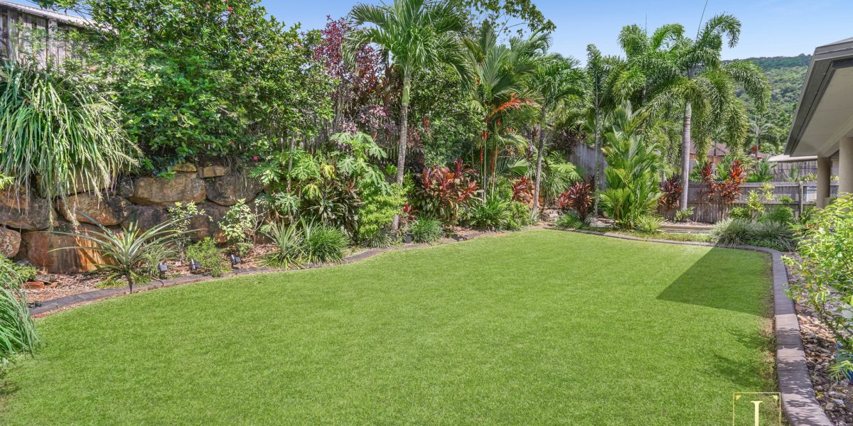 7 Orana Street, Caravonica, QLD 4878 AUS